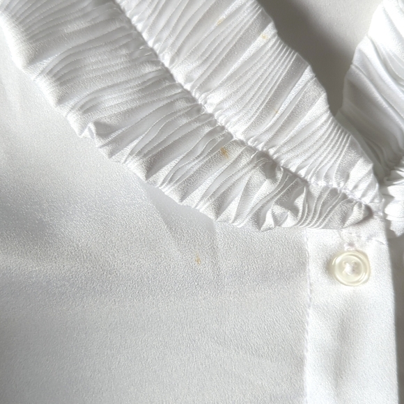 Womens Cleo Buttoned Blouse Sleeveless Tank with Tasteful Collar Ruffles White - Picture 5 of 6